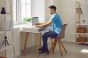 Homme qui travaille sur son ordinateur