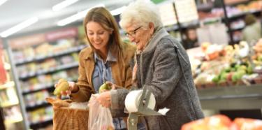 Femmes qui font les courses